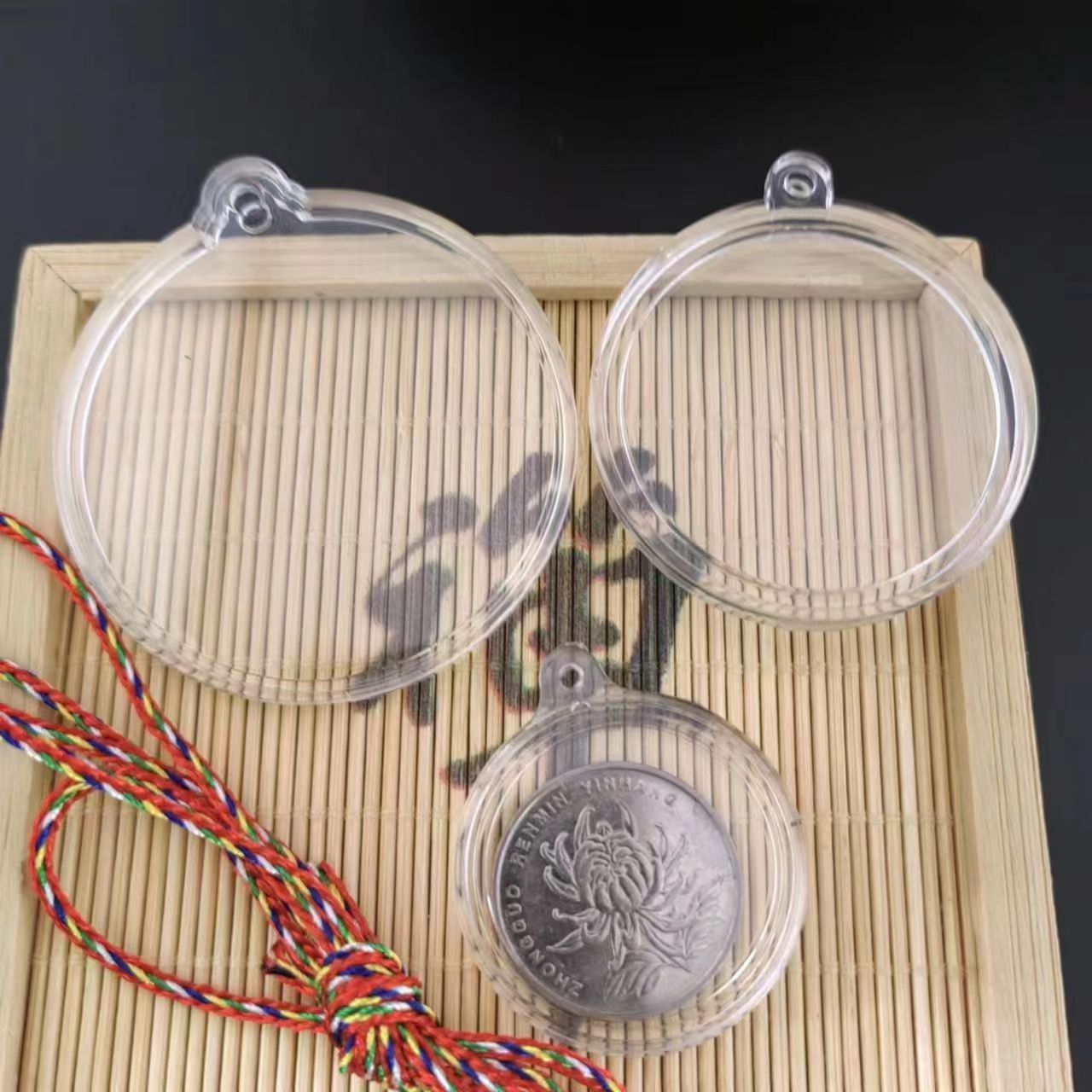 可以打开亚克力透明空心盒吊坠可装纪念币朱砂经文佛牌项链嘎乌盒