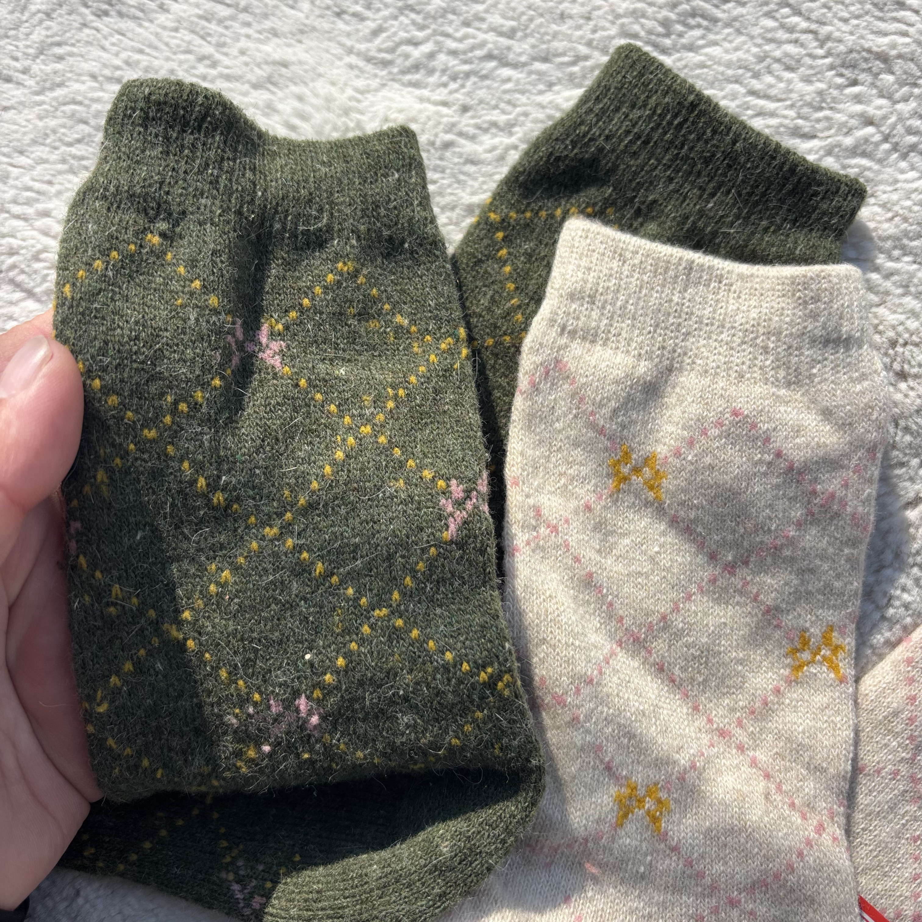 岛国贵牌裸袜。含羊毛。外贸日单女士复古碎花羊毛中筒袜子菱形格