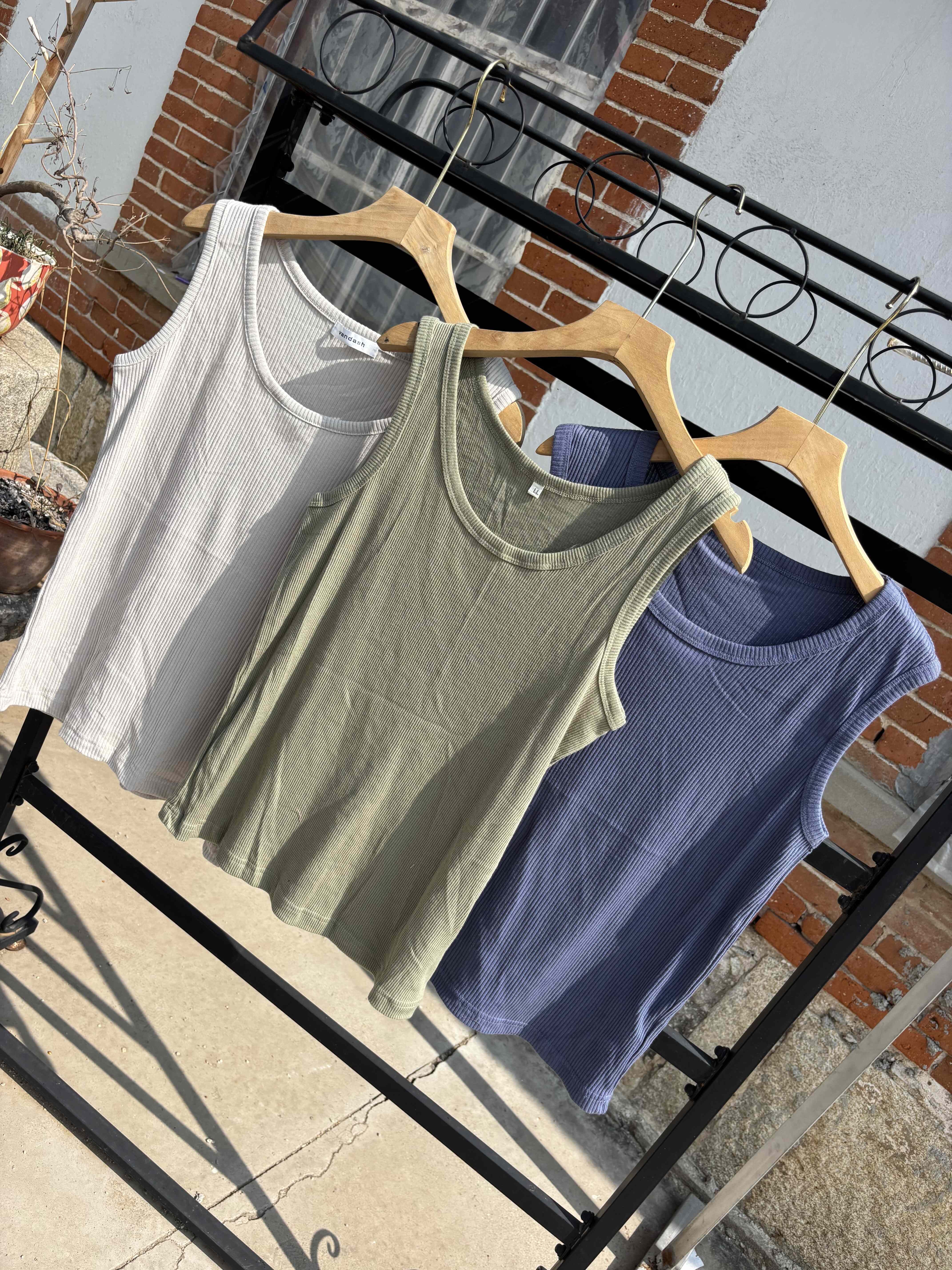 螺纹坑条！外贸日单女士夏季薄款圆领高弹力软糯打底宽松大码背心