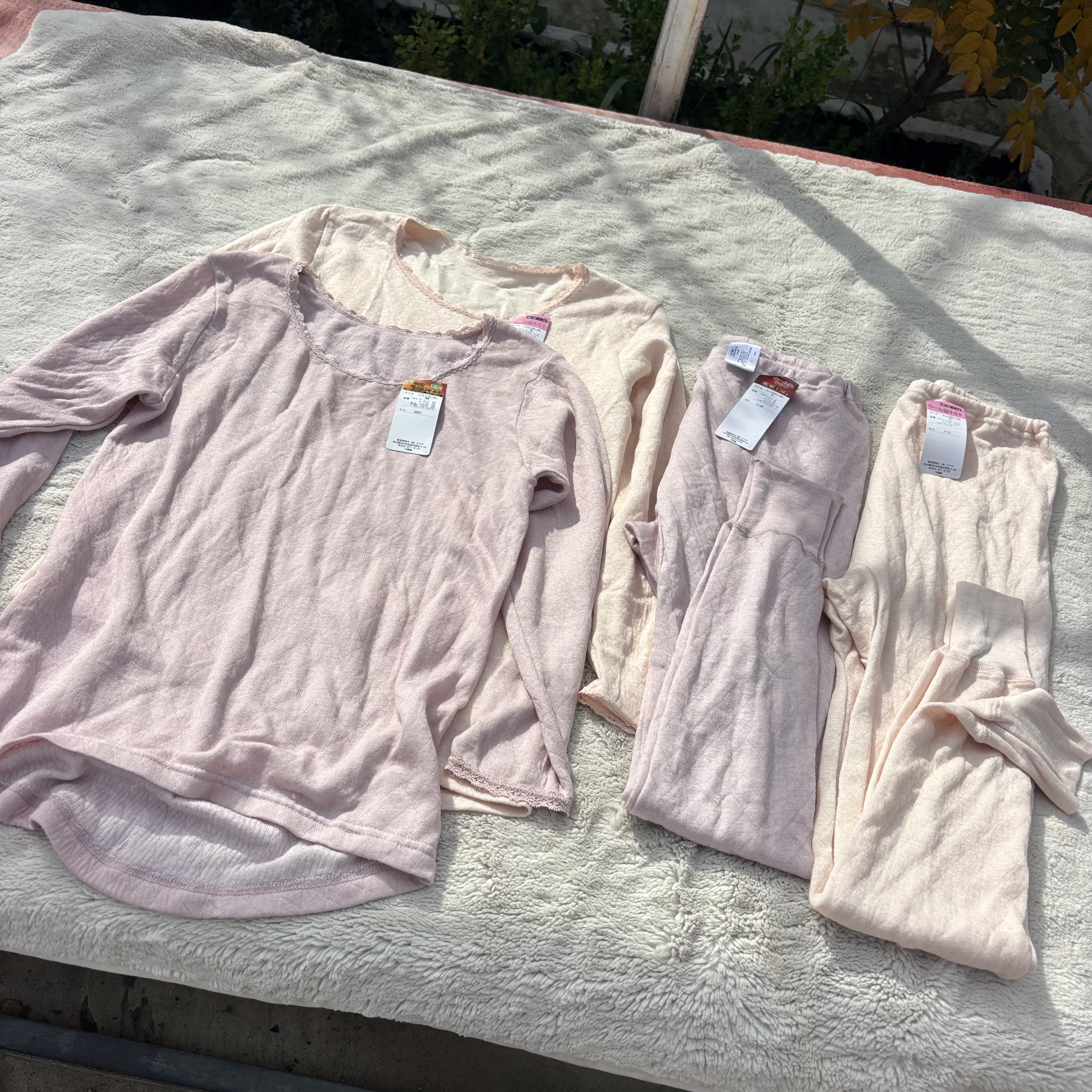 暖!外贸日单女士大圆领蕾丝发热护背保暖薄内衣套装秋衣护臀秋裤