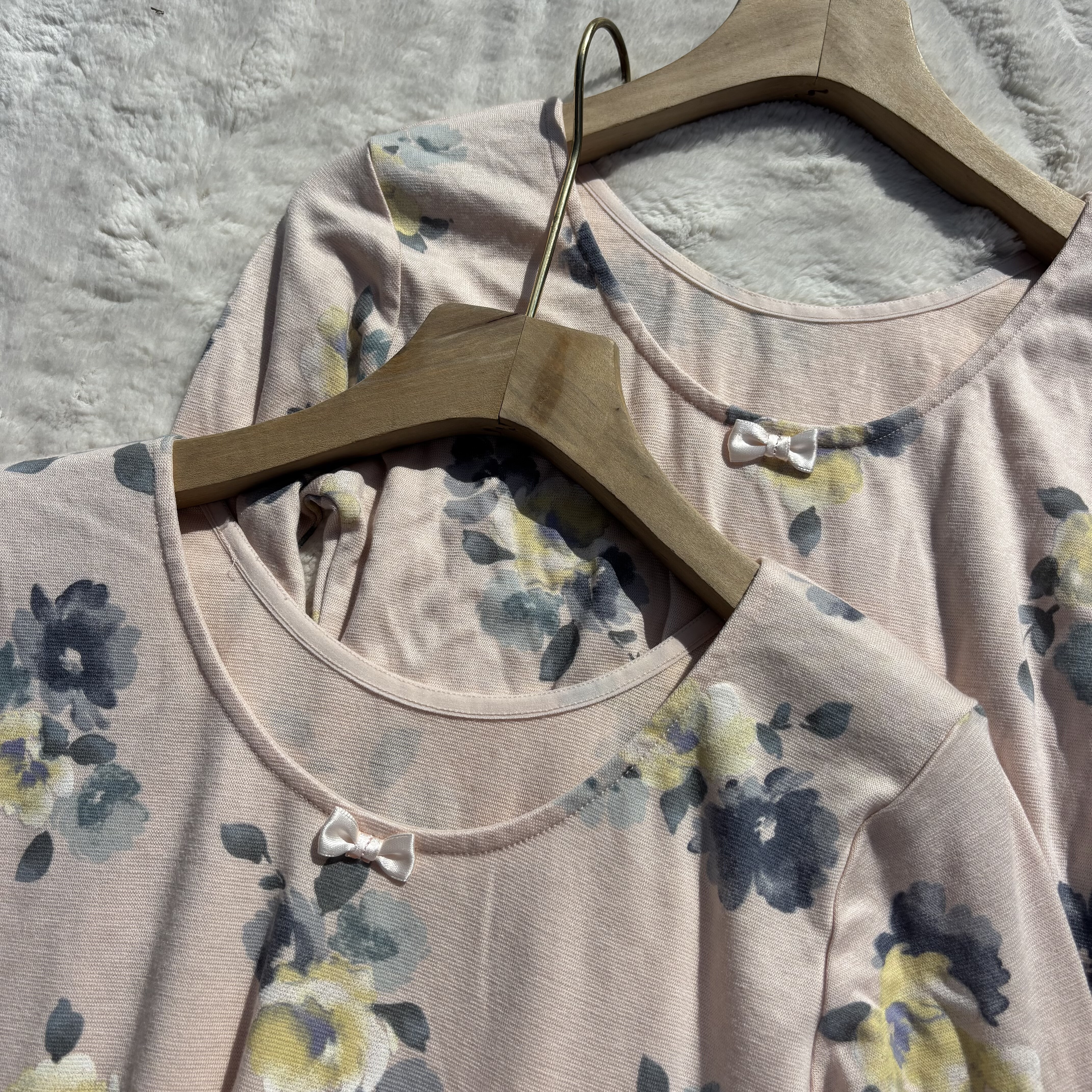 日单。外贸出口女士圆领印花可爱蝴蝶结T恤上衣家居服打底衫长袖