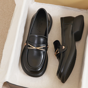 黑色工作通勤职业单鞋 牛皮版 女春秋英伦小皮鞋 41到43乐福鞋 大码