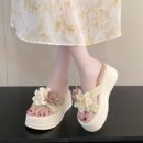 仙女风花朵厚底拖鞋女外穿一字拖2025年夏季新款松糕配裙子凉鞋拖