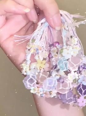 森系手工编织绳手链女轻奢小众精致花朵手饰天然彩色碎石串珠手串