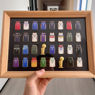 霍勒迪雄鹿凯尔特人球衣徽章原创装裱实木相框创意摆台球迷礼物男