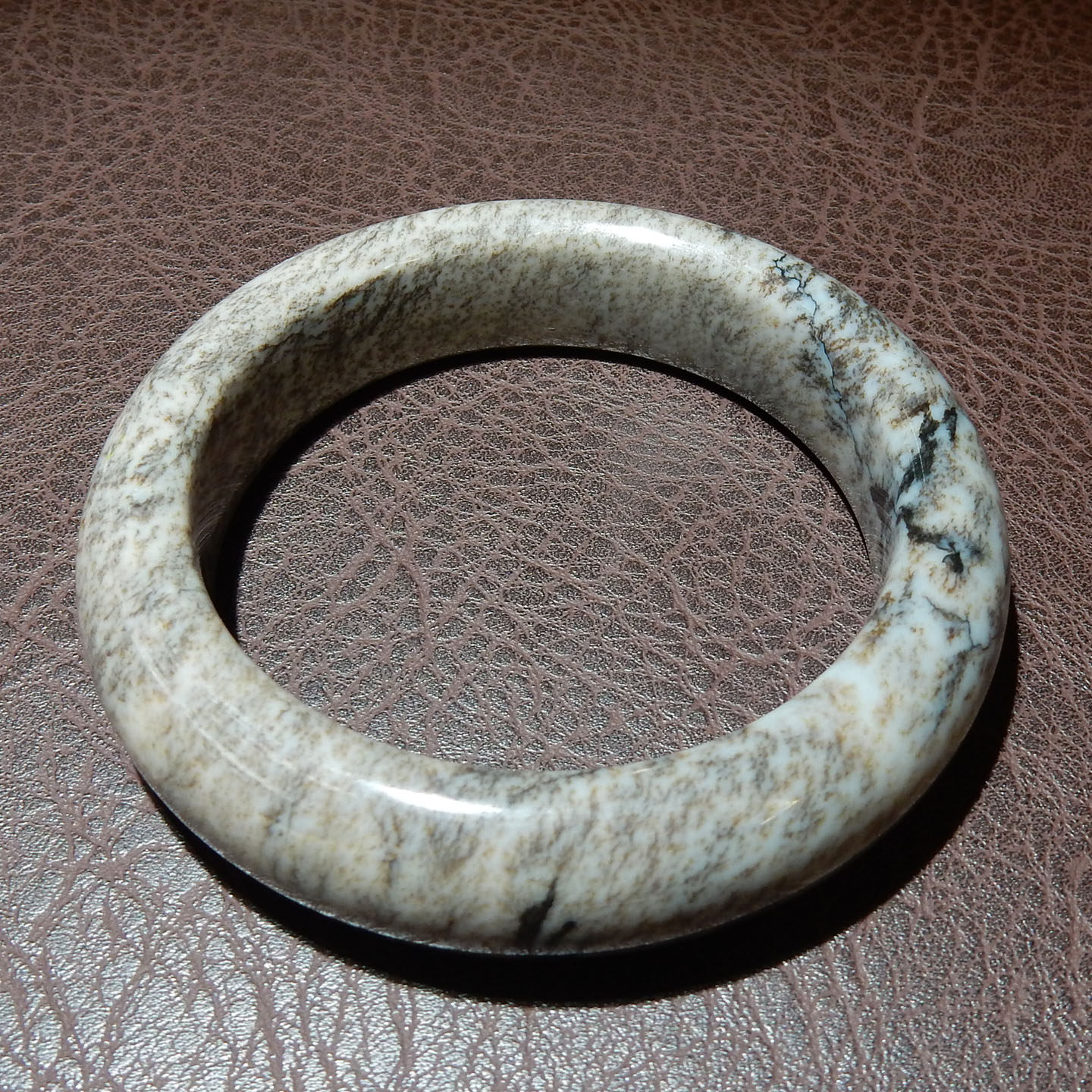 和田玉【野牛沟桂花糕手镯】56mm 圆条款 水墨纹理国风女士玉镯图片