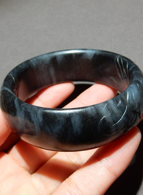 【青花籽料手镯】新疆和田玉 55mm 雕花手镯 油润国风手饰