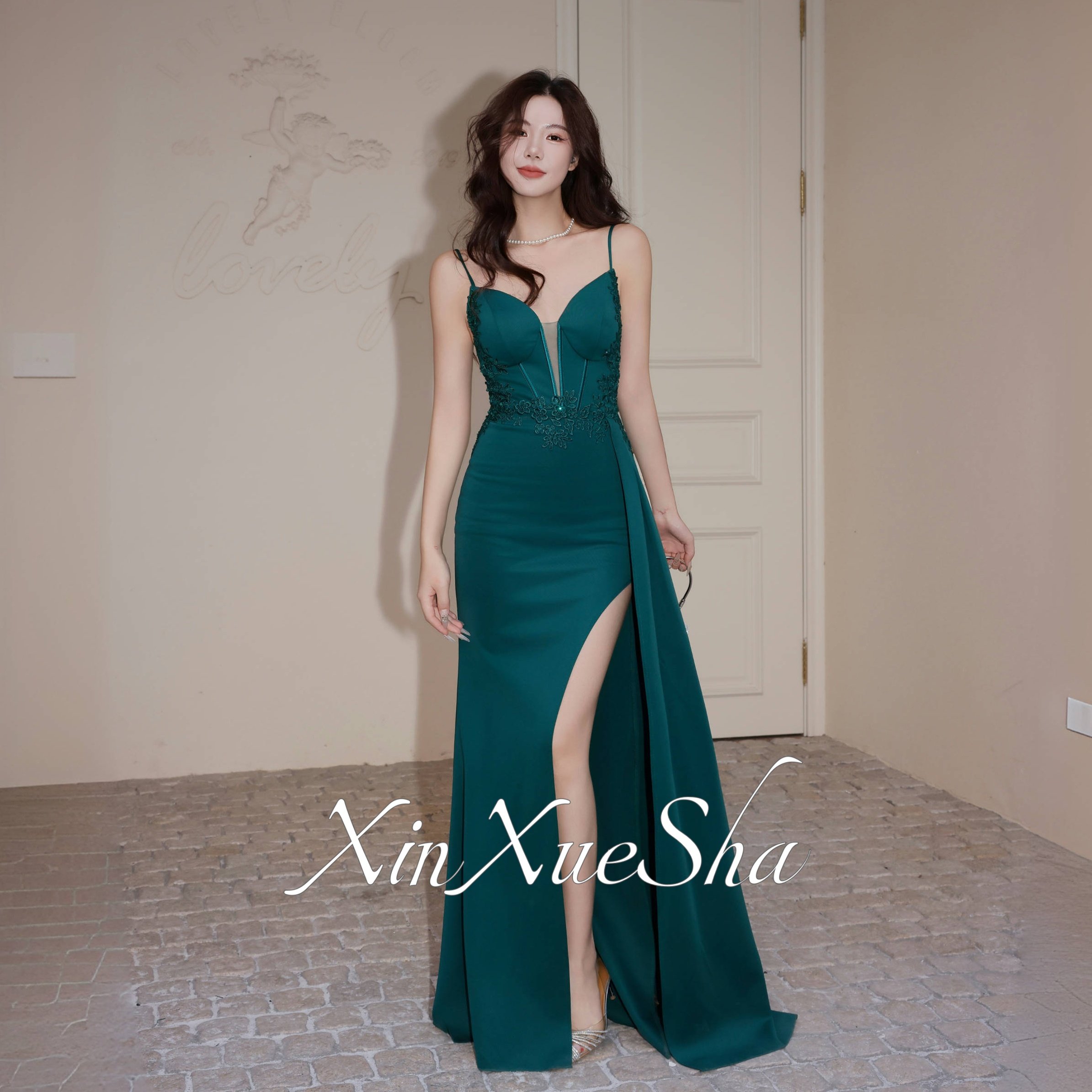 绿色晚礼服性感开衩绑带气场女王节日派对修身显瘦主持人尾牙年会