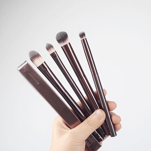 原装正品！hourglass遮瑕刷无痕膏体刷坡型多功能化妆刷黑眼圈遮