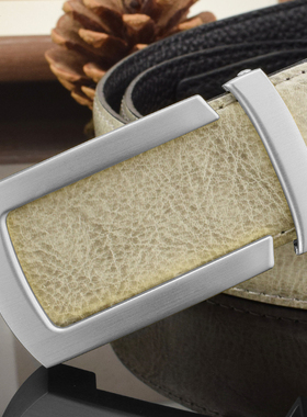 C字母皮带男士真皮平滑扣正品浅色腰带潮流青年英伦时尚百搭裤带