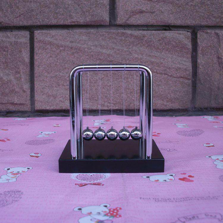 小号实木牛顿摆球撞球创意桌面碰球摇摆球工艺礼品装饰摆件