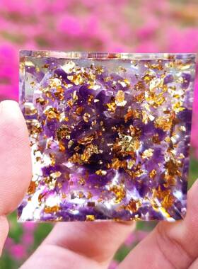 跨境新品水晶球碎石金字塔家居工艺品树脂摆件桌面摆件独立站新品