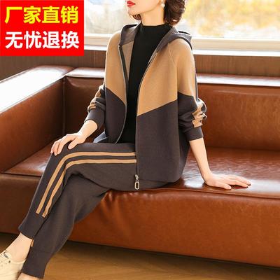 妈妈秋装2025新款运动服套装中老年女大尺码卫衣外套休闲上衣两件