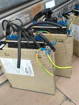 安川SGDV驱动器40W，GDV-02RS物8A01A实有图议价