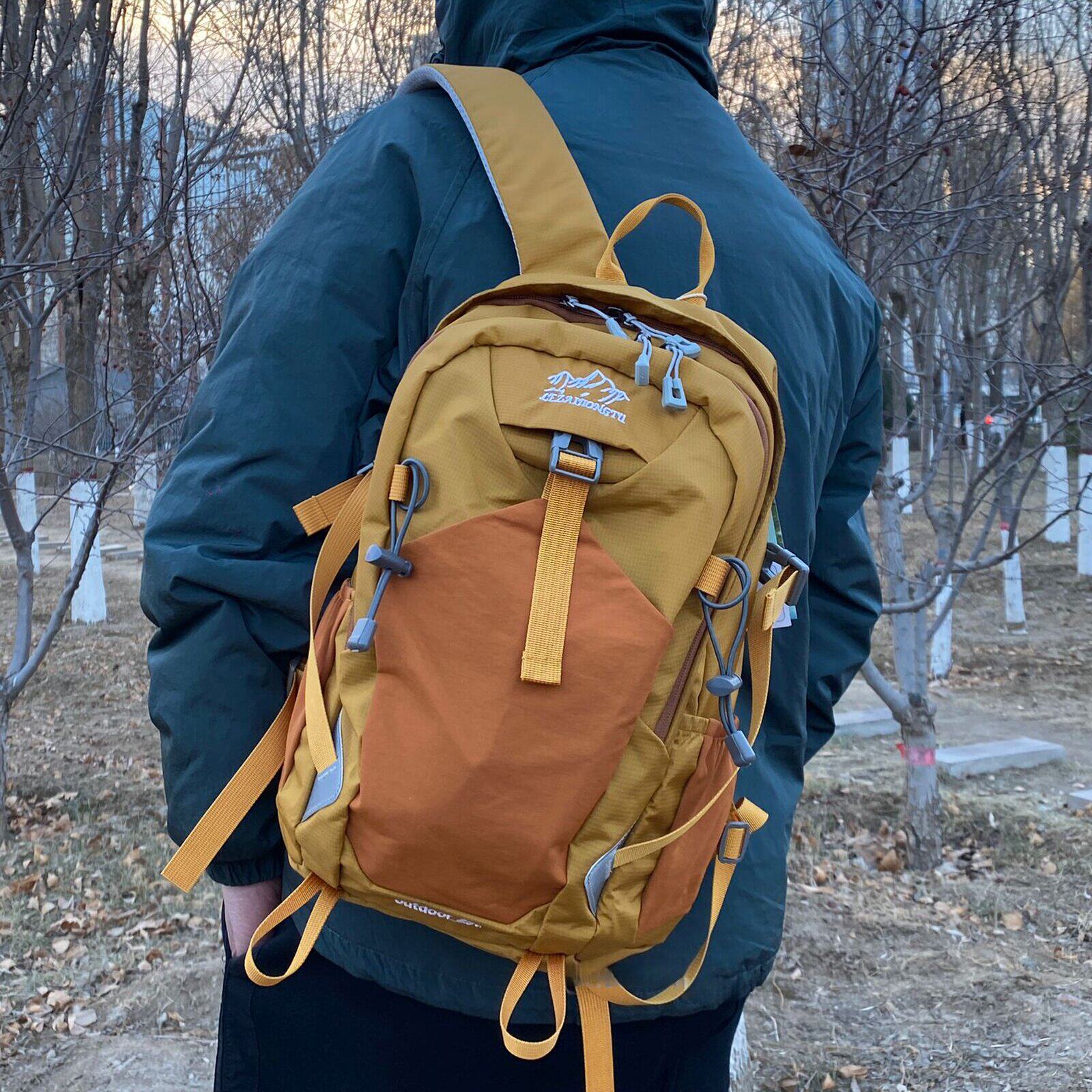 法国ZAMP轻便防水轻量化背包女户外徒步登山包骑行大容量双肩包男