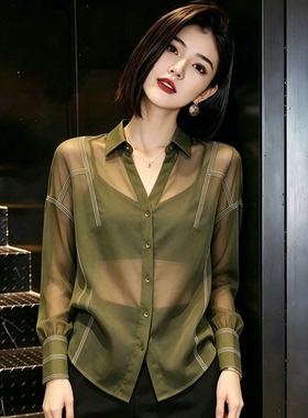 欧货高端气质复古绿色大码上衣女2026夏季新款轻奢设计感微透衬衫