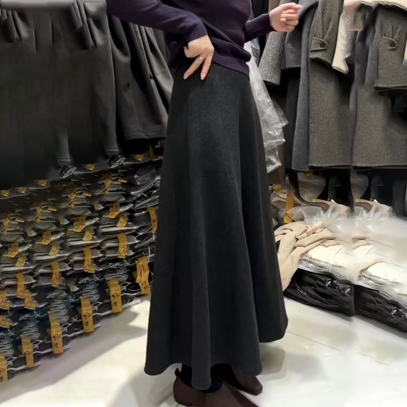 欧货高端定制黑色毛呢大码半身裙