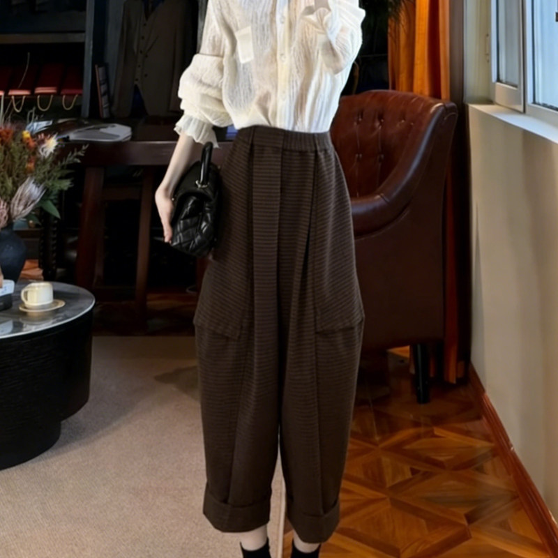 高端定制棕色毛呢大码格纹阔腿裤女2025冬季新款加厚休闲镰刀裤子,女装/女士精品,大码裤装,淘宝优惠券,粉丝福利购,淘宝优惠卷