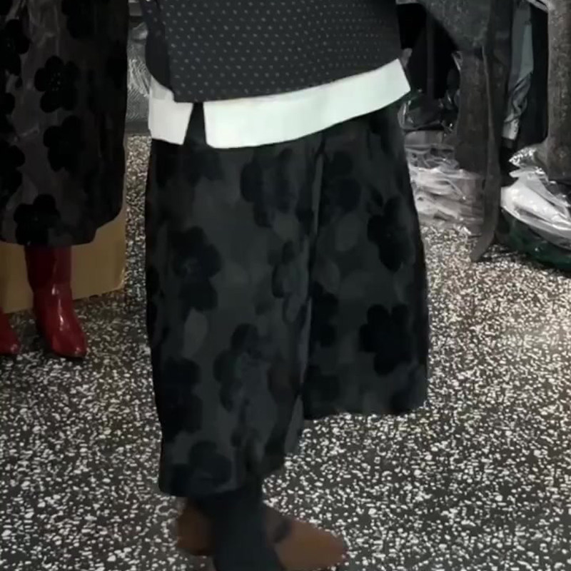 欧货高端定制黑色花纹大码阔腿裤女2025冬季新款加厚慵懒风弯刀裤,女装/女士精品,大码裤装,淘宝优惠券,粉丝福利购,淘宝优惠卷