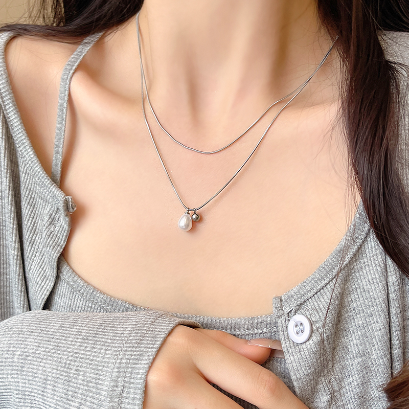 双层珍珠项链女轻奢小众设计锁骨链2024年新款爆款简约百搭配饰