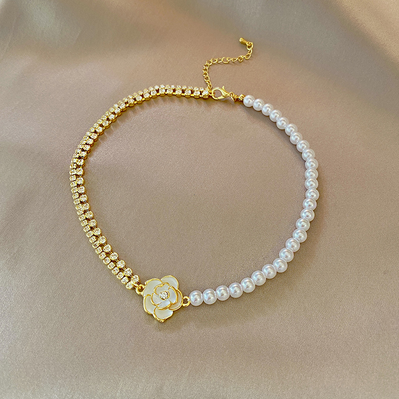 那片海女轻奢山茶花珍珠项链