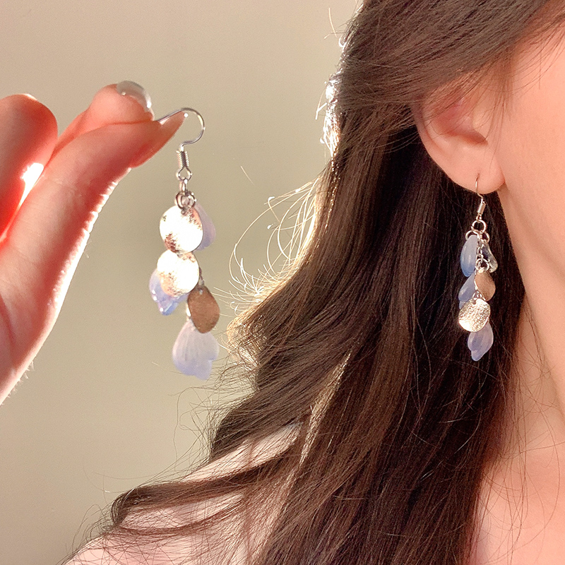 蓝色渐变花瓣贝壳耳环