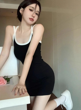 纯欲辣妹黑色吊带连衣裙子女夏季2026新款法式感显瘦包臀短裙