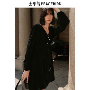 太平鸟女装 气质小黑裙细闪丝绒连衣裙A1FAE4609J9 冬季