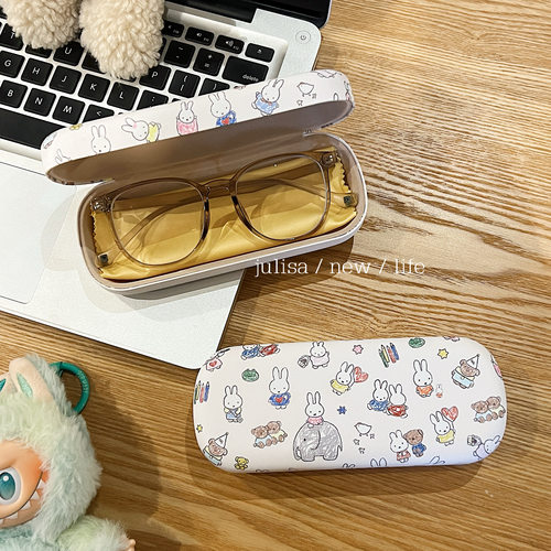 原创小兔子乐园手绘眼镜盒情侣款