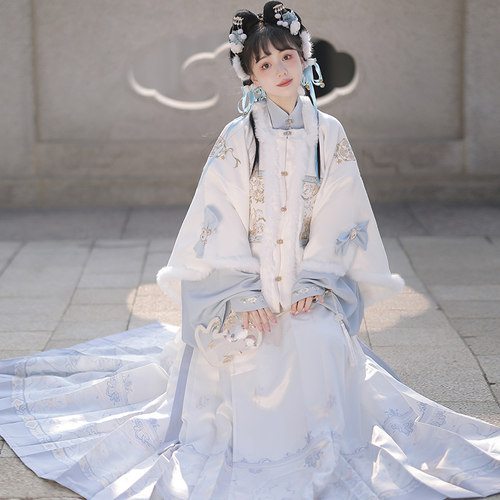 云麓集原创兔绒绒汉服女明制马面裙短袄立领日常秋冬加绒拜年服