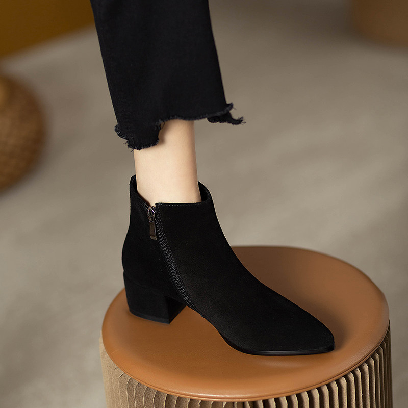 磨砂皮马丁靴子女2025年秋