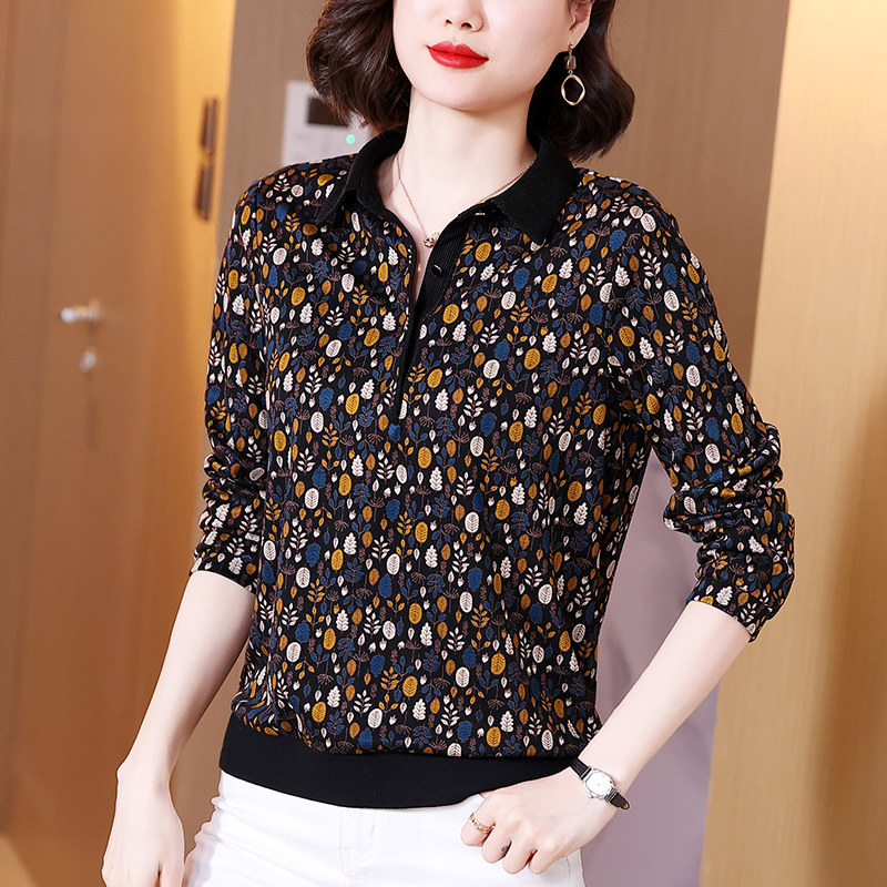 2022年早春新款妈妈碎花洋气上衣春装高贵中老年女装休闲长袖t恤
