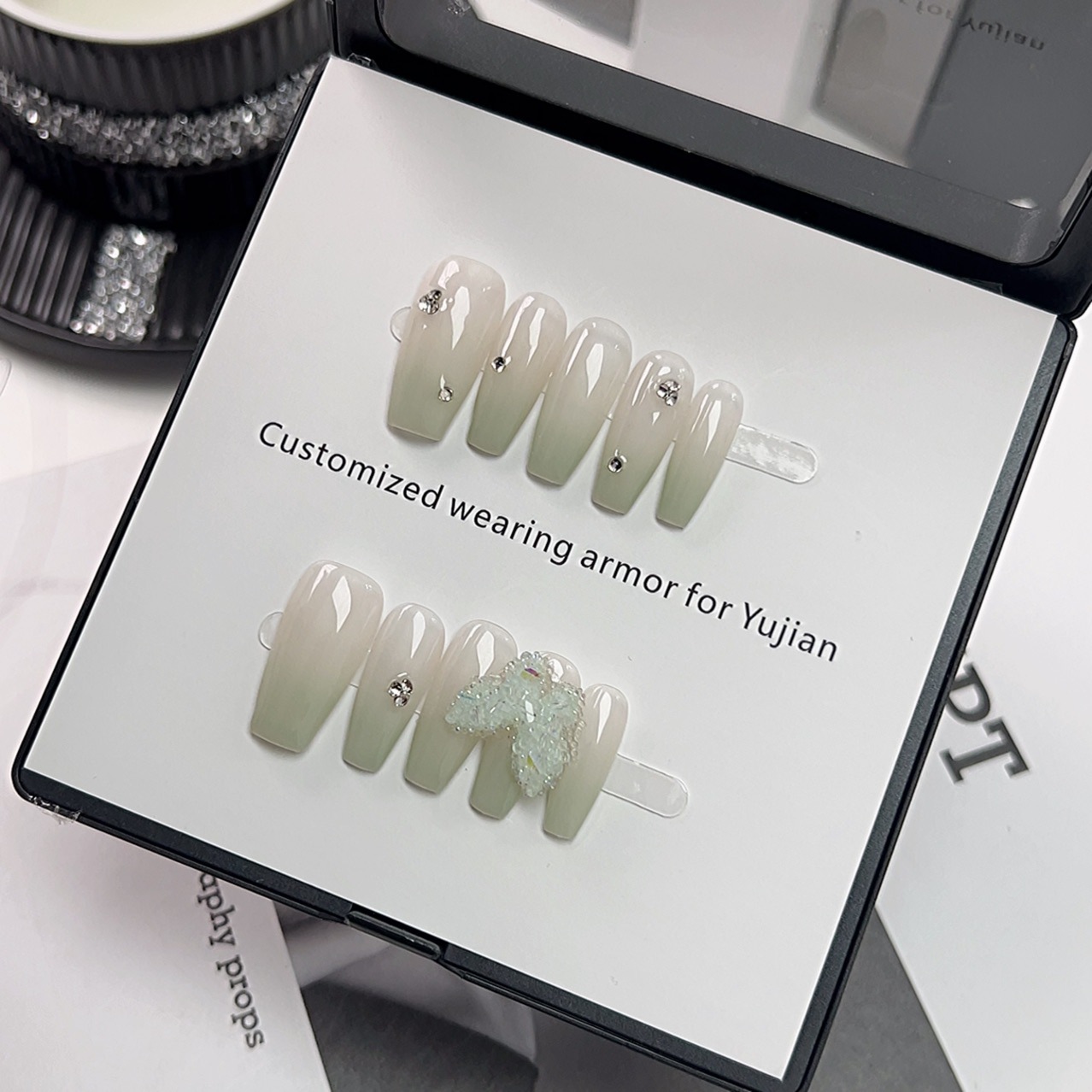 新款纯手工穿戴甲 甜美小仙女清新绿色渐变水晶蝴蝶光疗假指甲贴