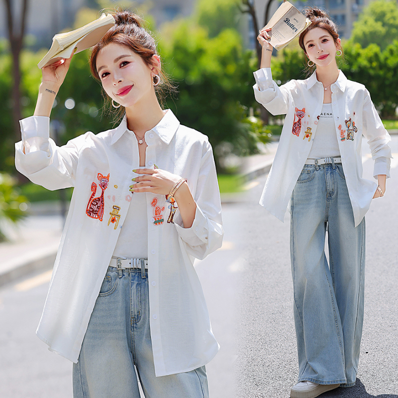 白色棉麻防晒衬衫女夏季2025新款韩版宽松刺绣百搭休闲中长款衬衣