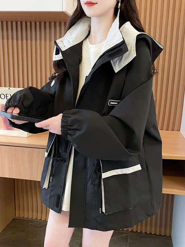 冲锋衣外套女2025春装新款宽松大码收腰显瘦连帽休闲中长款风衣潮