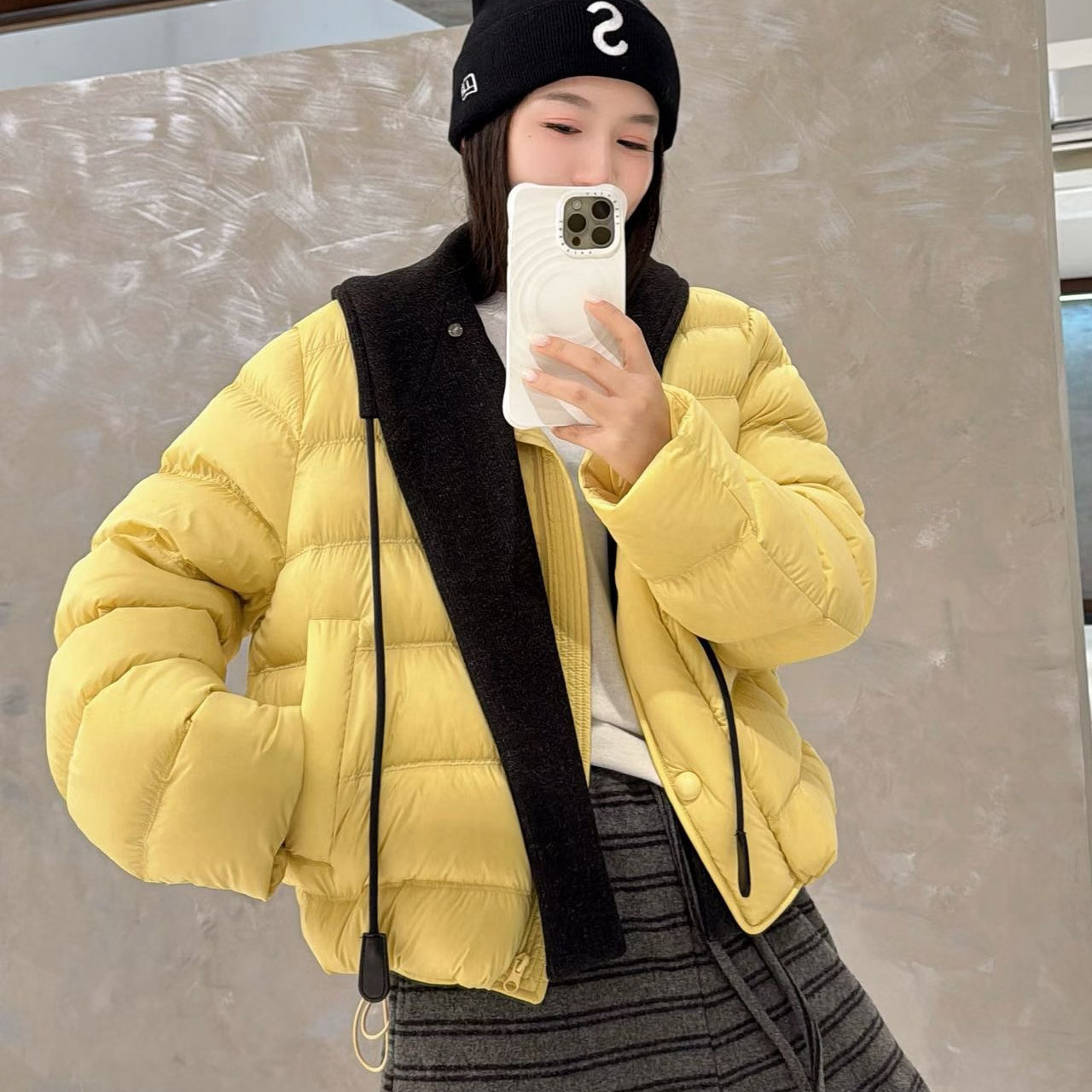 一善百搭圆领单排扣宽松保暖羽绒服外套(配帽子)98101