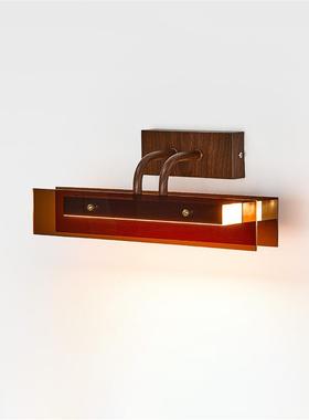 Meadows Middle Wind bedroom bed-head lights are used to pai