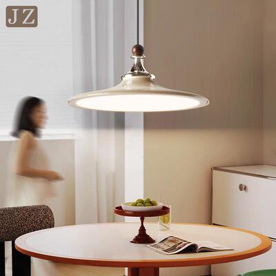 The French Cream Windsors chandeliers, the art of creative