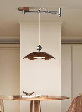 The chandelier tablelights can be moved by the silent wind.