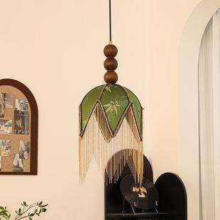 winded bedroom bed The chandeliers medium head Ameri French