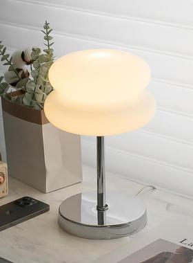 Tawobauhouse Bedhouse lamp, American-backed bedroom library