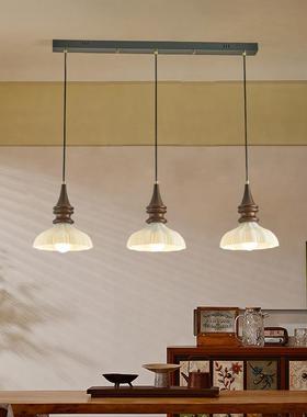 The old-fashioned bed-headed chandeliers, the silent clairvo