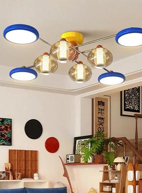 The Memphis living room smokes a new creamed and creative pe