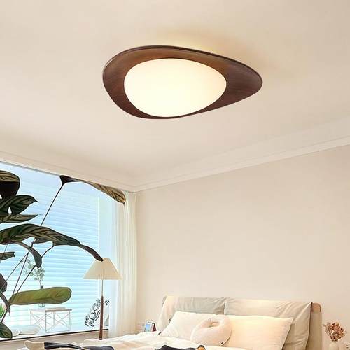 Pilgrims sucking the caplights in the bedroom lights and rep