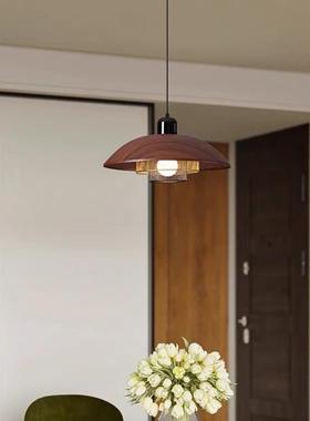 The chandeliers of the walnuts, the creative chandeliers, th