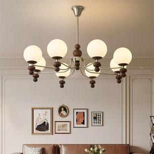 the windhouse woody The middle chandeliers