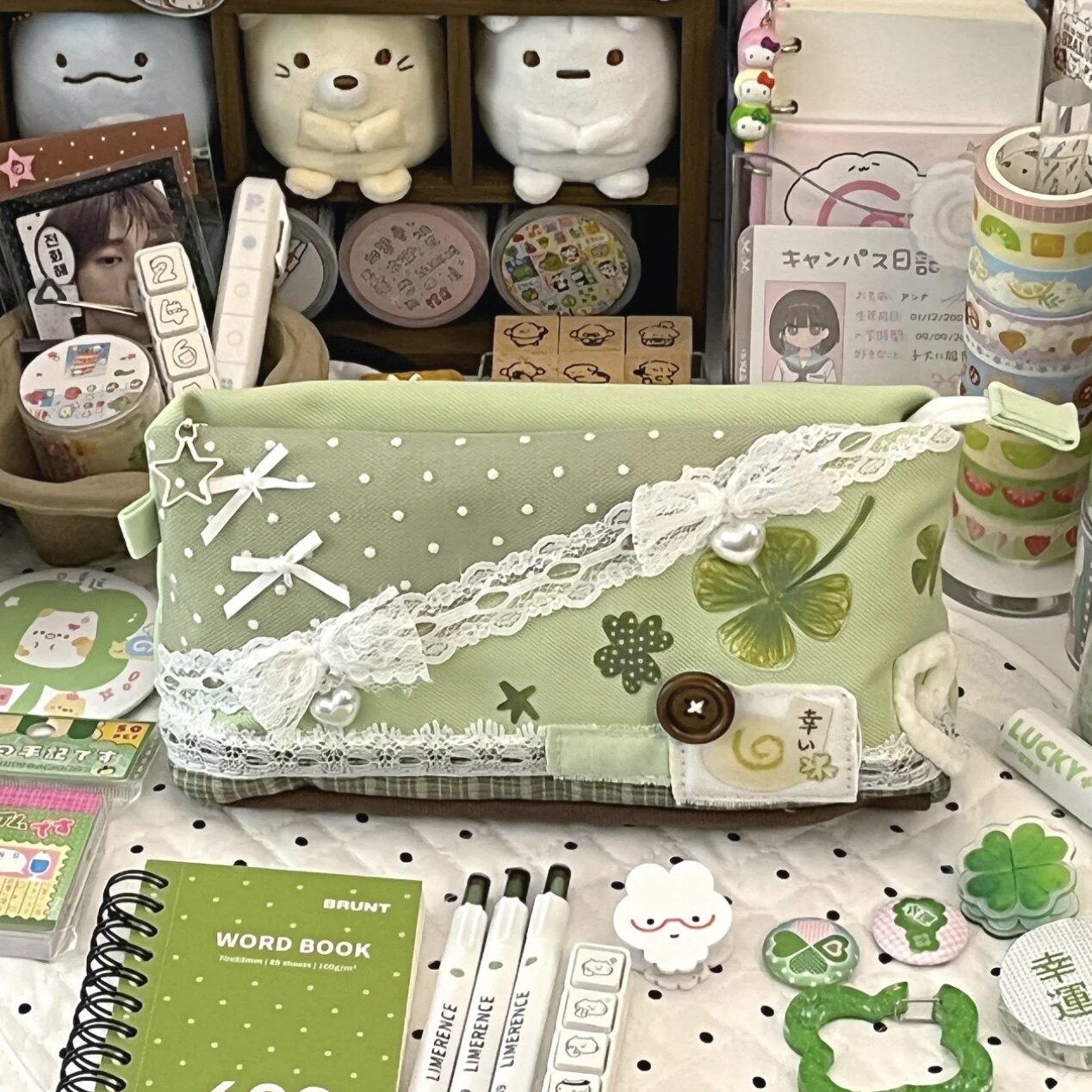 清新四叶草蕾丝花边笔袋学生文具