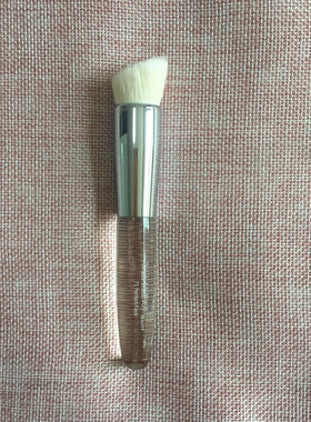 Trish McEvoy斜切平头面部刷细光锋山羊毛71#！