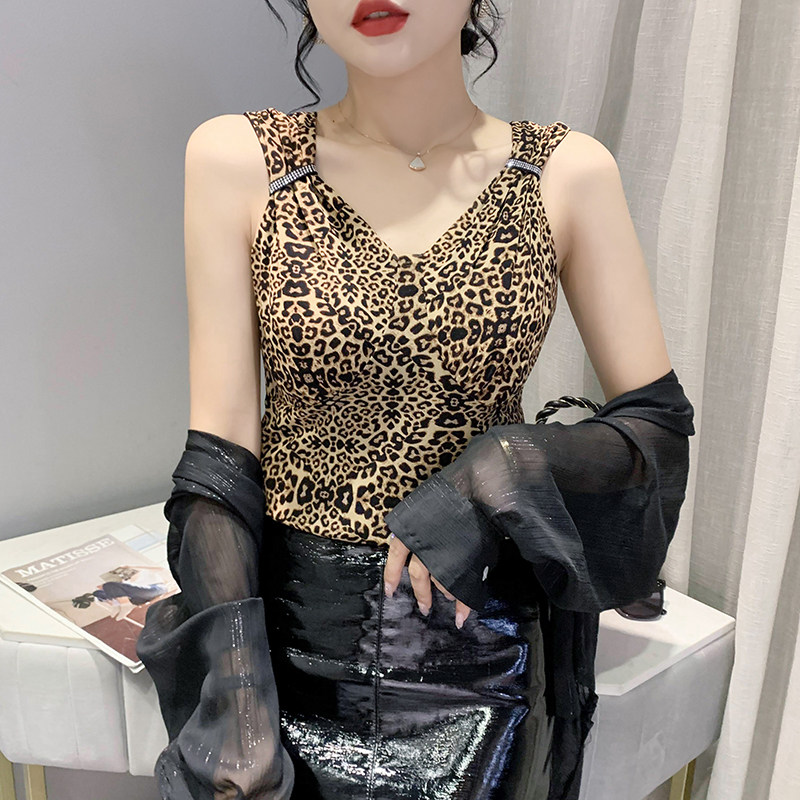 유럽 ??스테이션 패션 레오파드 프린트 캐미솔 여성 여름 아우터 슈트 민소매 탑 섹시 메쉬 탑 트렌디