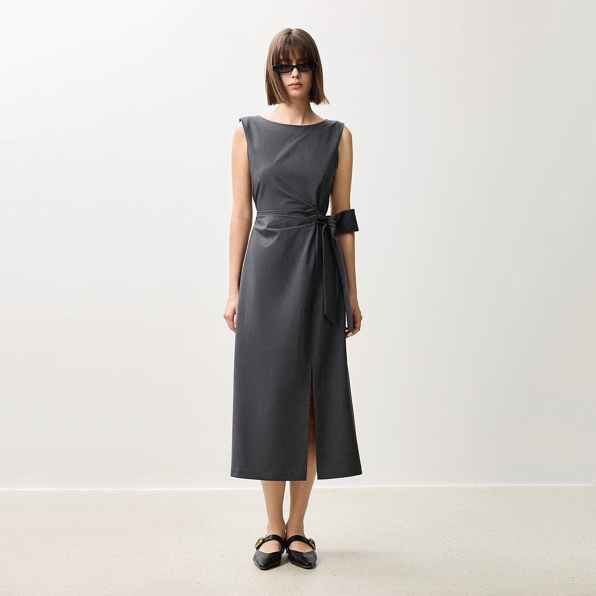 【商场同款】LILY2025春女装经典格雷系气质一字肩收腰无袖连衣裙